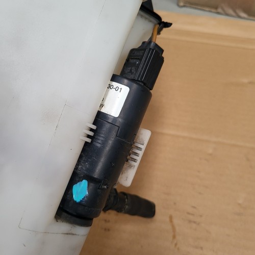 BMW Z4 Wischwasser Vorratsbehälter SRA 2x Pumpe Scheinwerfer waschanlage 7110854