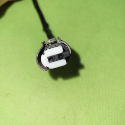 BMW Z4 E85 E86  Gegen Stecker für Spritzdüse in der Motorhaube 