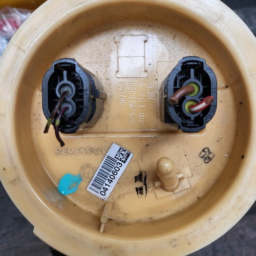 BMW E87 / E90 / E91 / E92 / E93  Diesel Kraftstoff Pumpe im Tank 6763886