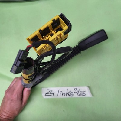 BMW Z4 E85 E86 Gurtstrammer + Kabel Stecker Gurtstraffer VORNE LINKS 8255704