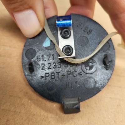 BMW E36 Klappe Stoßstange Deckel Blende Abschlepp Öse 2233360