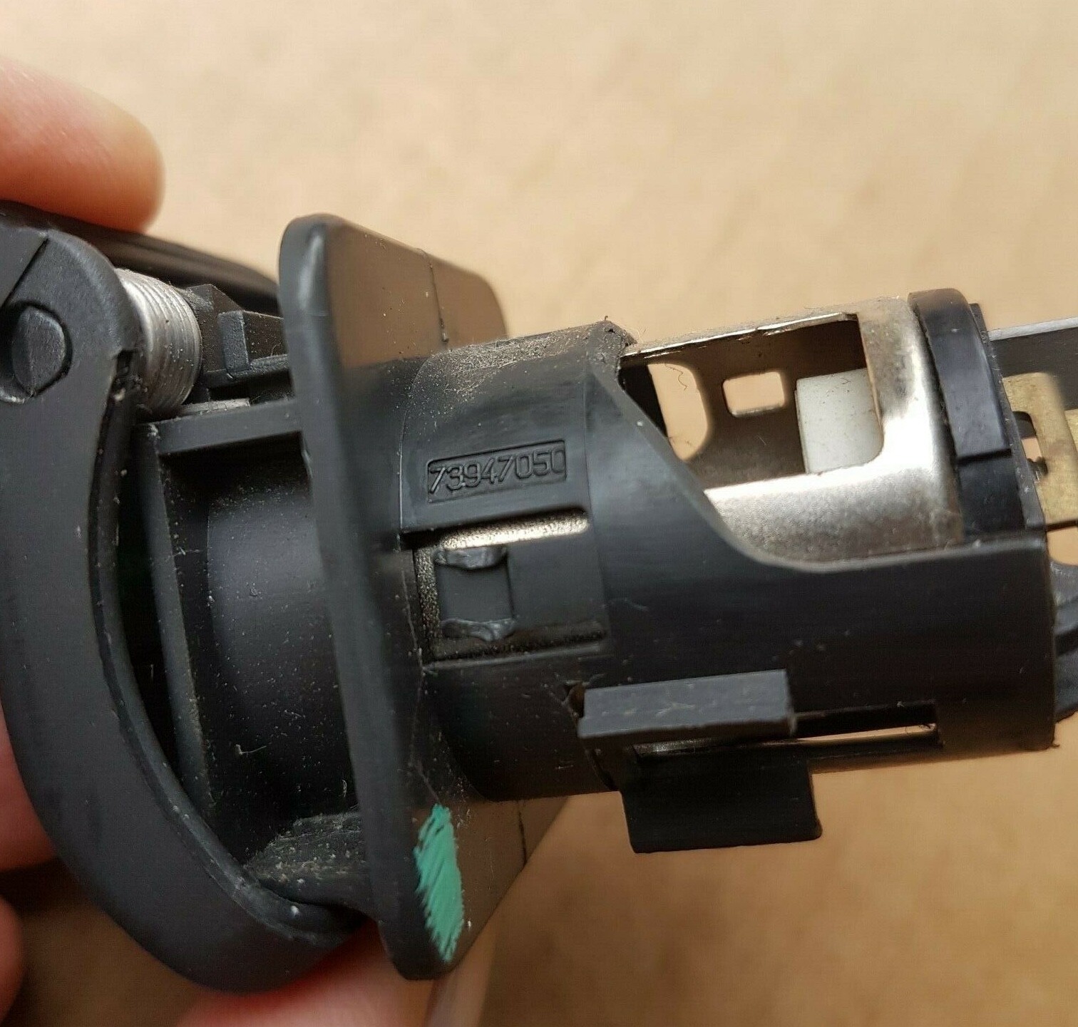 BMW X5 E53 X3 E83 E60 E61 Steckdose 7394705 Zigaretten Anzünder Einsteck Buchse