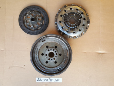 BMW E90  E91  E85  E87 ZMS Zweimassenschwungrad 7568006 Kupplung Automat