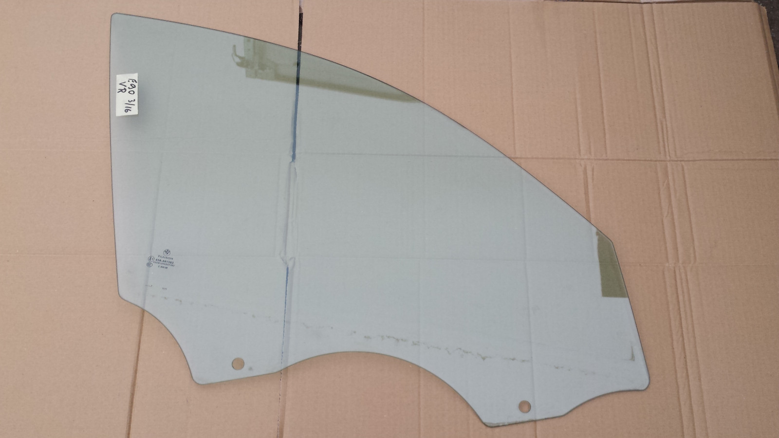 BMW E90 / E91 Seiten Scheibe Beifahrer Seite Fenster Glas VORNE RECHTS  ABHOLUNG