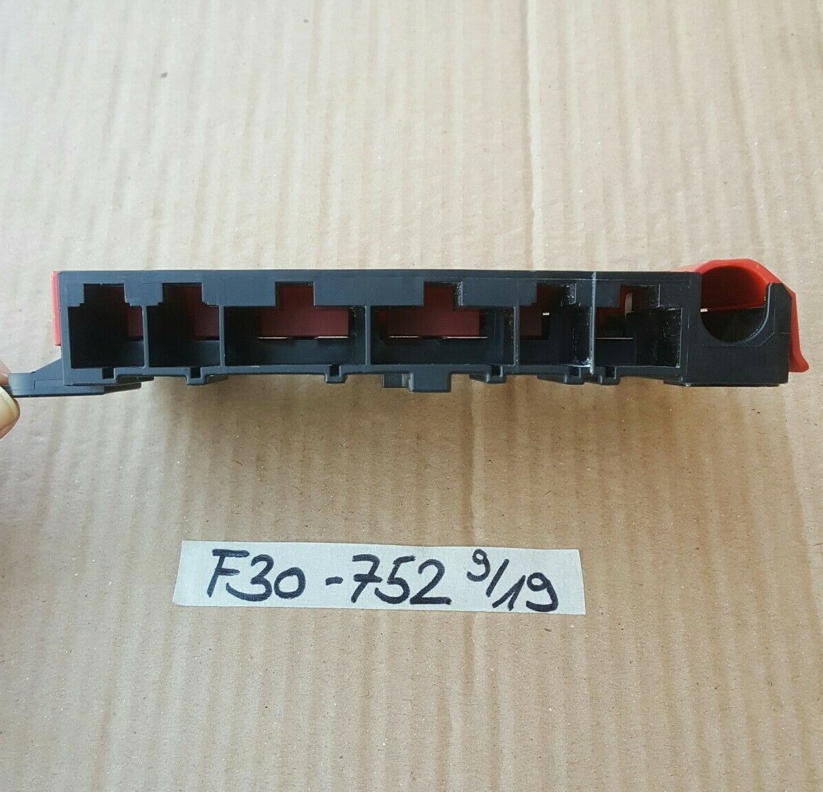 BMW F30 F35 F80 F20  Batterie Kabel Halter Verteiler B+ Multisicherung 9227752