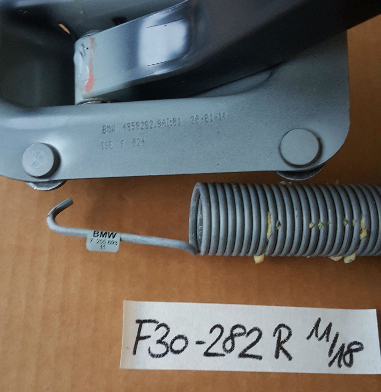 BMW F30 F35 Heckdeckel Scharnier Kofferraum Gelenk + Feder Heckklappe 4858281