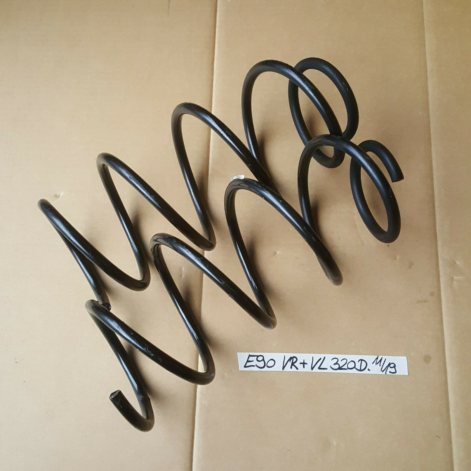 BMW E90 E91 E92 Spiral Tonnen Feder Set VORNE rechts + links 