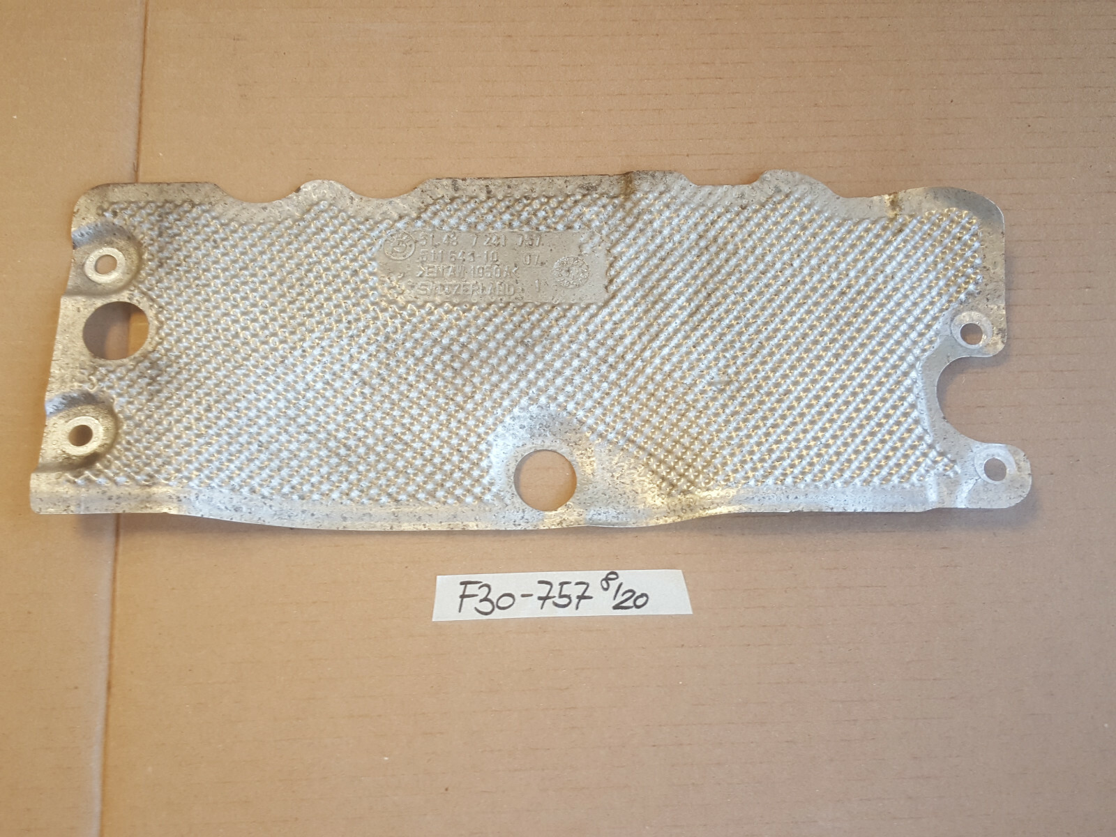 BMW F20 F21 F22 F23 F30 F31 F34 F35 Hitzeblech Wärmeschutz Motorträger 7241757