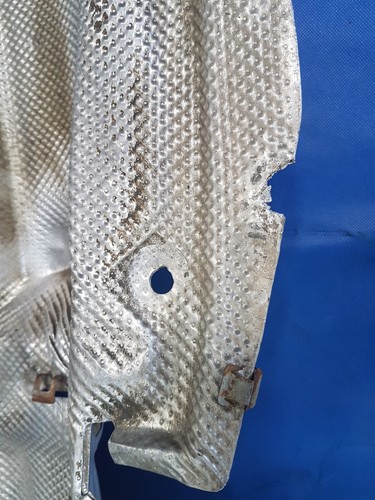 BMW Z3 Hitzeblech Hitzeschutz Wärmeisolierung Wärmeschutz Blech K-Tunnel 2693568