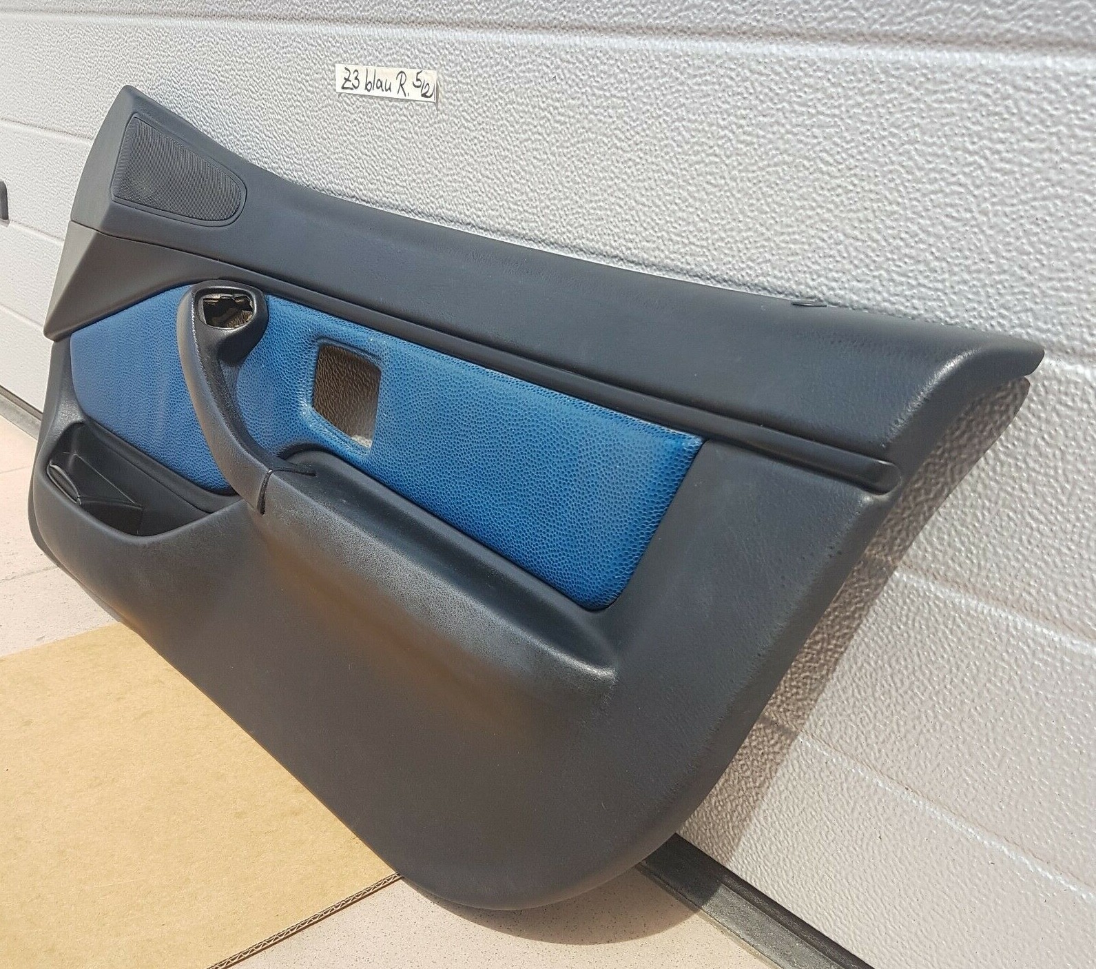 BMW Z3 Roadster Tür Verkleidung schwarz blau Türtafel Tür Pappe RECHTS + Griff 