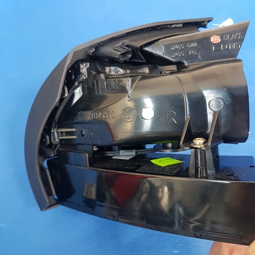 BMW Z4 Frischluftgrill schwarz RECHTS Gitter Lüftung Düse 7025632 Getränkehalter