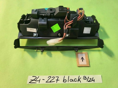 BMW Z4 Mittelkonsole Ablagefach Aschenbecher schwarz 7037227 Zigaretten Anzünder