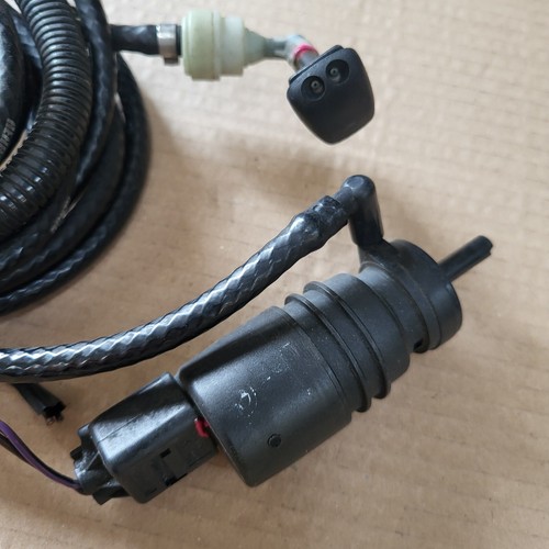 BMW Z3 Roadster Wischwasser Pumpe Wasch Pumpe + Schlauch Leitung + Düsen 