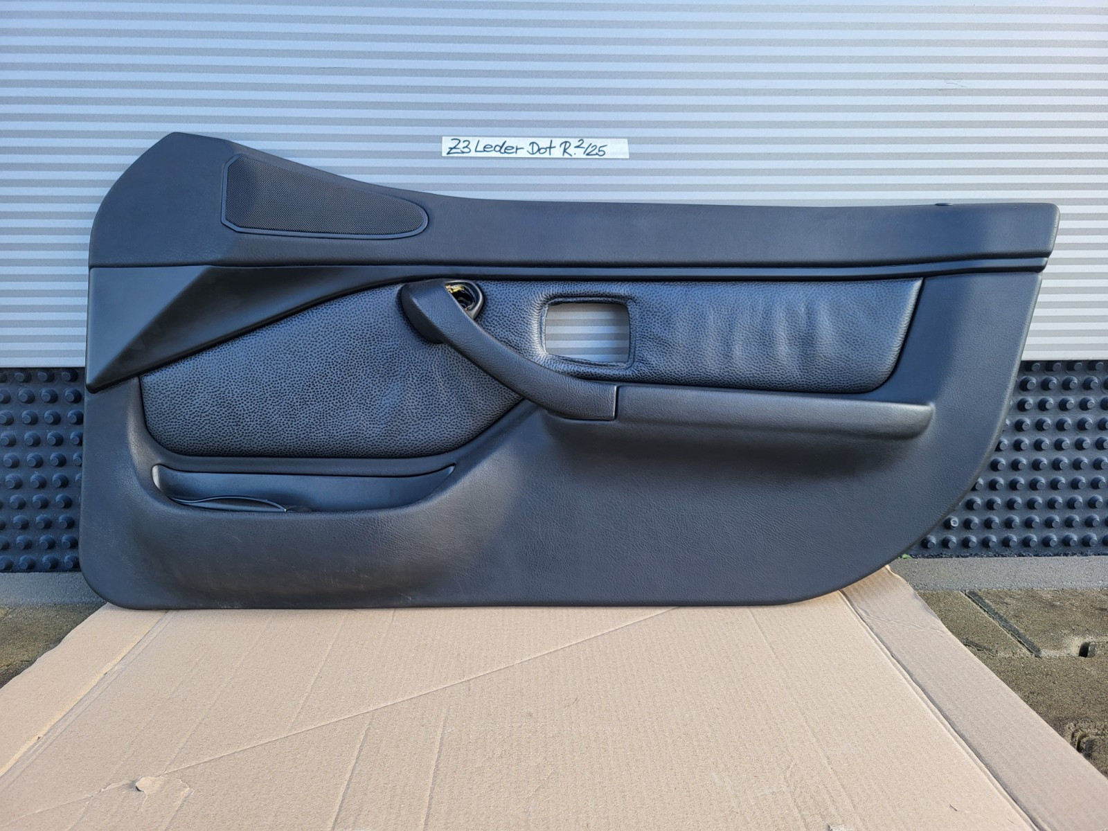 BMW Z3 Roadster Coupe Tür Verkleidung Leder Dot Schwarz RECHTS mit Türgriff