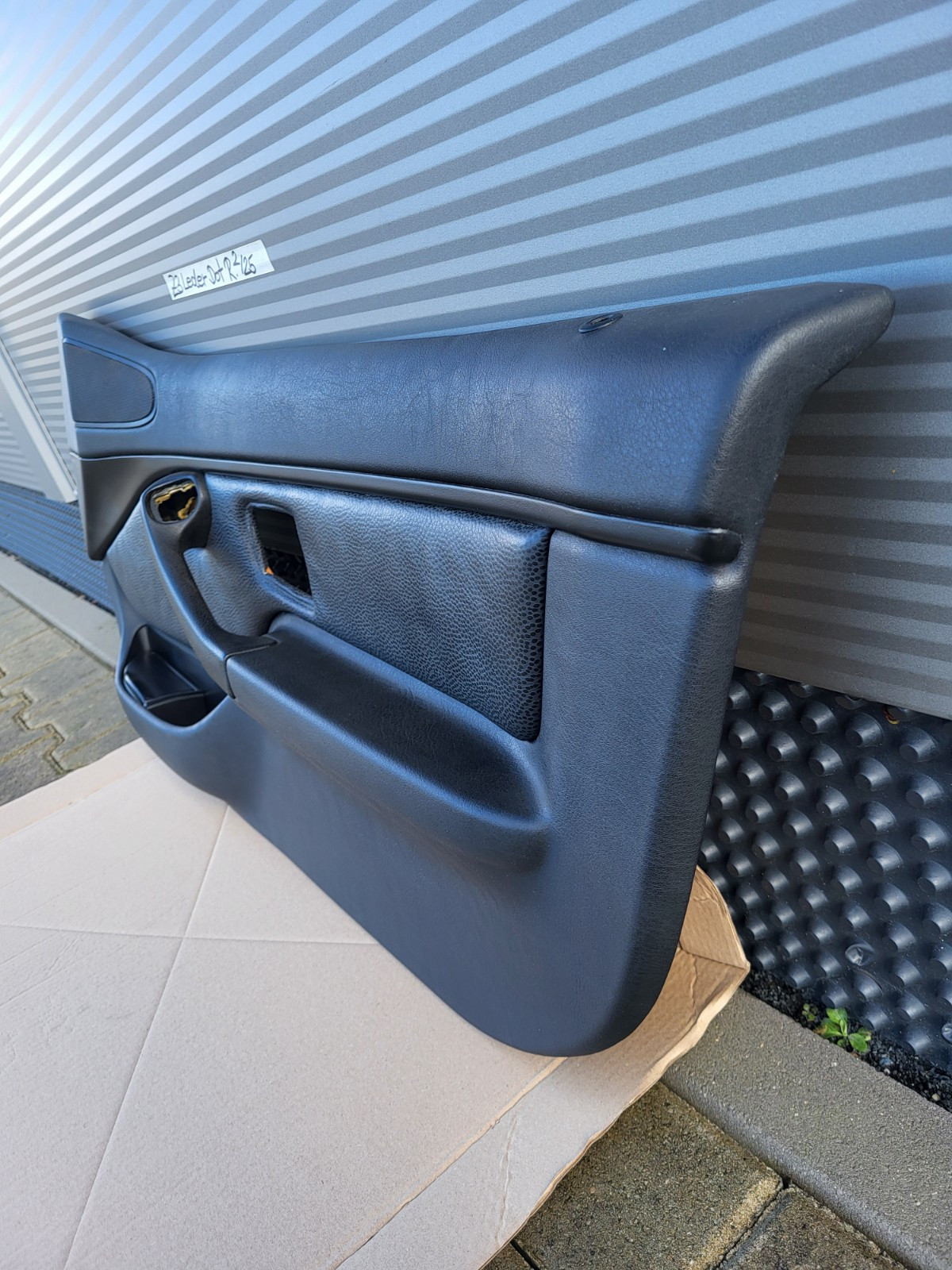 BMW Z3 Roadster Coupe Tür Verkleidung Leder Dot Schwarz RECHTS mit Türgriff