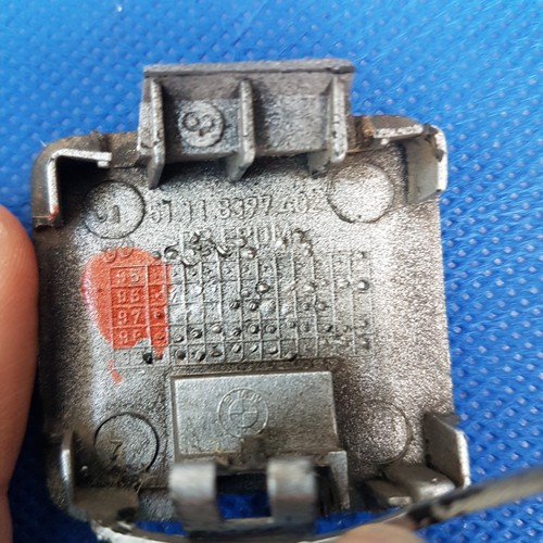 BMW Z3 Roadster Klappe für Stoßstange vorne Verkleidung Abschleppöse 8397402