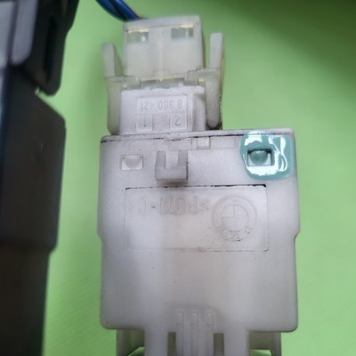 BMW E46 E39 Z3 Bremslicht Schalter Stopplicht Sensor Kupplungsschalter 8360421