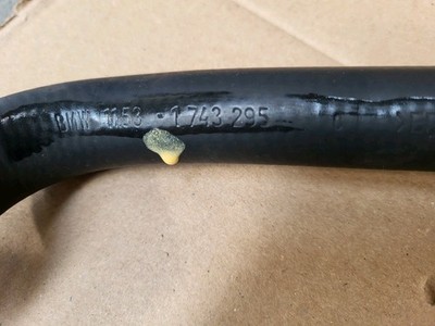 BMW E36 Z3 Kühlwasserschlauch  Kühler Schlauch Wasserschlauch Leitung 1743295