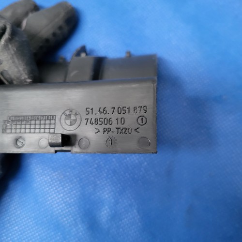 BMW Z4 E85 E86 Deckel Mittelkonsole hinten schwarz 7051879