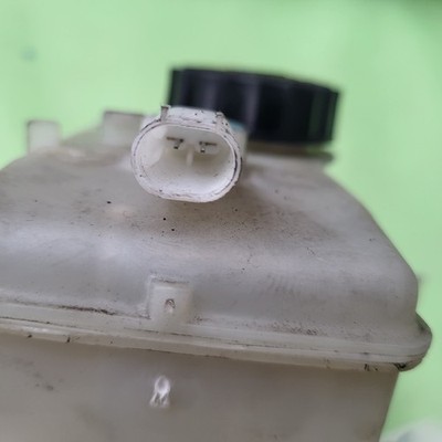 BMW E46  Hauptbremszylinder 1165582 Ausgleichsbehälter 6751589