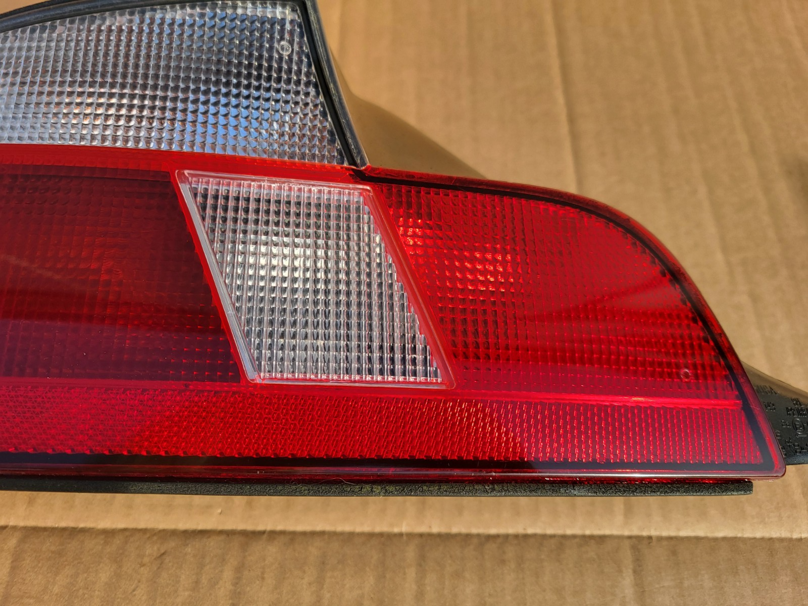 BMW Z3  Roadster Rückleuchte Rücklicht Bremslicht 8384511 LINKS rot weiss