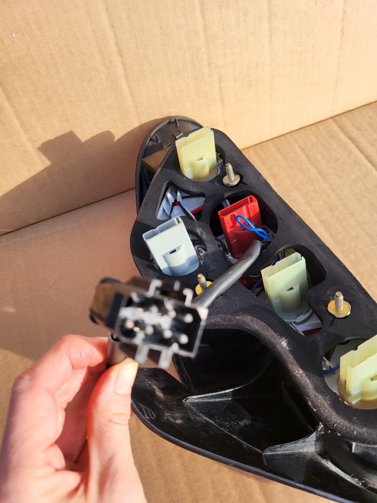 BMW Z3  Roadster Rückleuchte Rücklicht Bremslicht 8384511 LINKS rot weiss