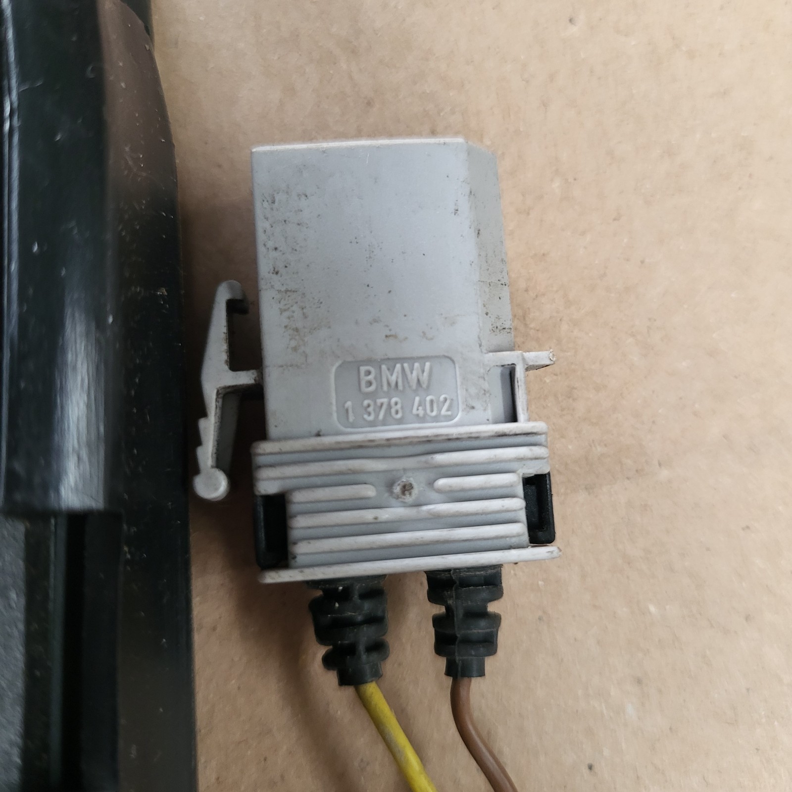 BMW E36 Limousine Seiten Scheibe Tür Fenster Glas HINTEN RECHTS Alarm