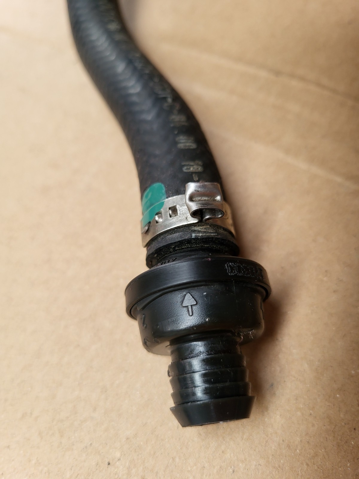 BMW Z3 Schlauch vom Motor zum Bremskraftverstärker 1165472 Schlauchkrümmer