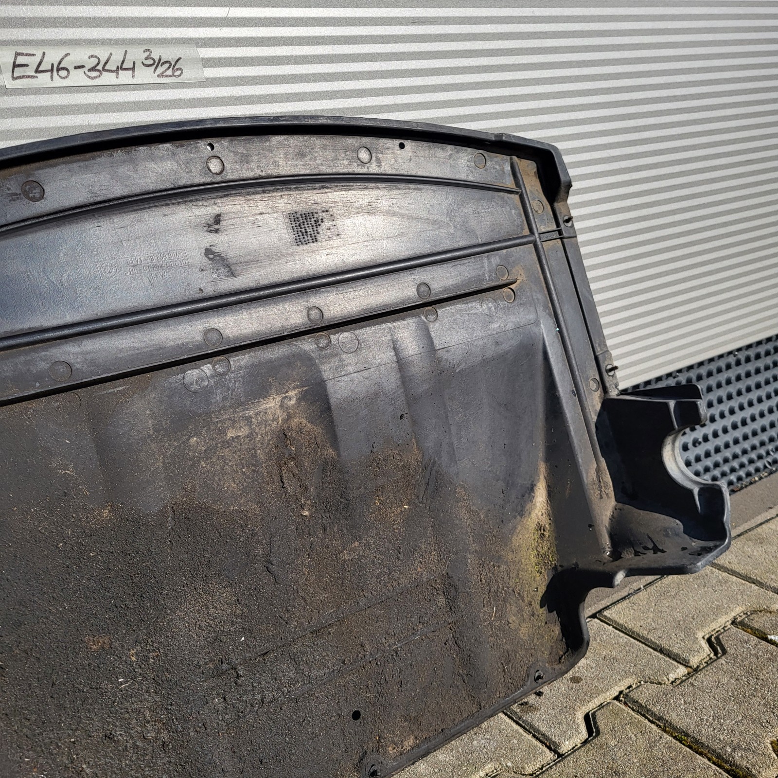 Abschirmung Motorraum 8268344 BMW E46 Motor Abdeckung Unterfahrschutz Verkleidun