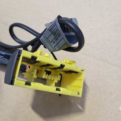 BMW Z3 Roadster Gurtstraffer Gurt Schloss Gurtstrammer VORNE RECHTS mit Kabel