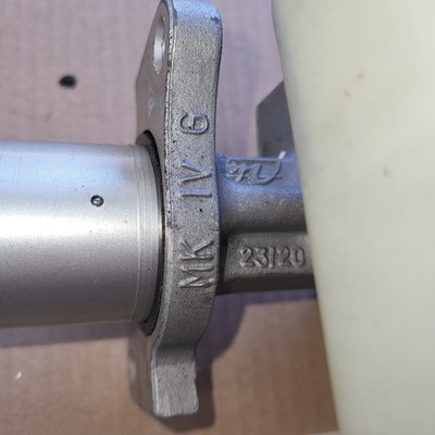 BMW Z3 Bremskraftregler Ate  Ausgleichbehälter Bremsflüssigkeit Behälter 23/20