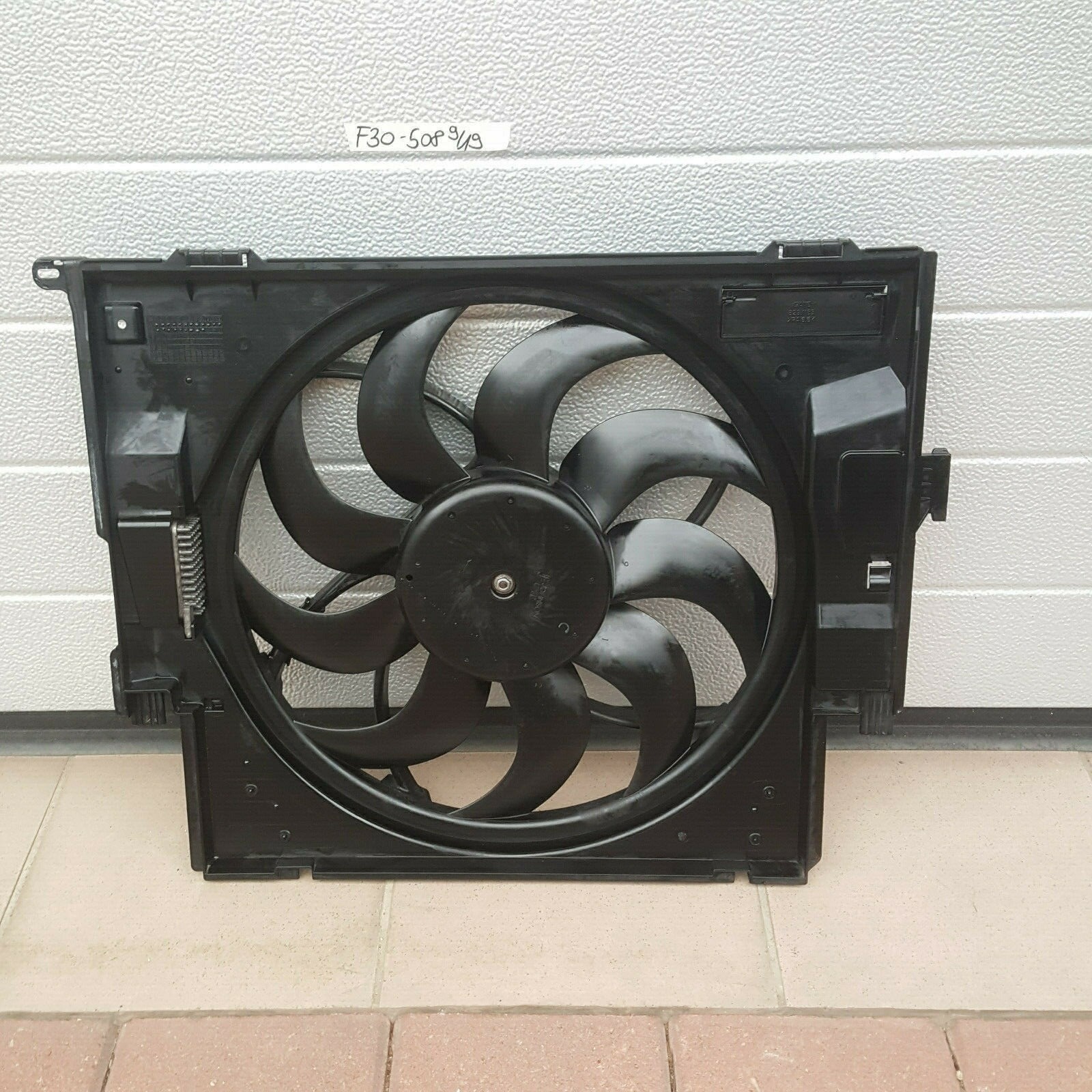 BMW F30 F31 F20 F21 Drucklüfter Motor Elektro Kühler Lüfter 7640508 Lüfterzarge 