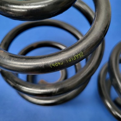 original BMW E36 Z3 Spiral Feder Fahrwerksfeder HINTEN rechts + links 6 Zylinder