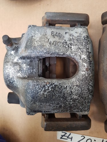 BMW Z4 E85 / E46 Bremsscheiben  Brems Sattel Beläge vorne rechts + links 