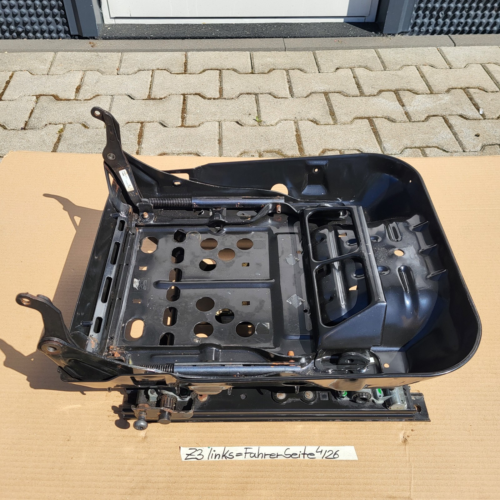 BMW Z3 Roadster Fahrer Sitz Unterteil Gestell LINKS Sitz Schale Schiene Spindel