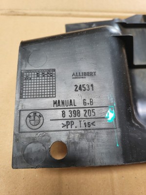 Abdeckung BMW Z3 Roadster Fussraum Verkleidung unten Fusshebelwerk 8398205