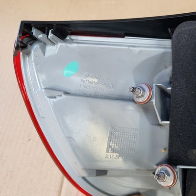 Original BMW E93 Cabrio Rücklicht Heckleuchte Seitenwand RECHTS 7162302
